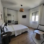 Central Rooms
