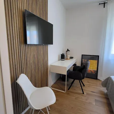 Central Rooms Guest house